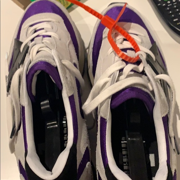 off white shoes - Picture 3 of 5